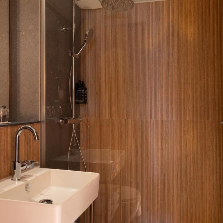 Hôtel Le Cardinal - Chambre Double Supérieure - 15