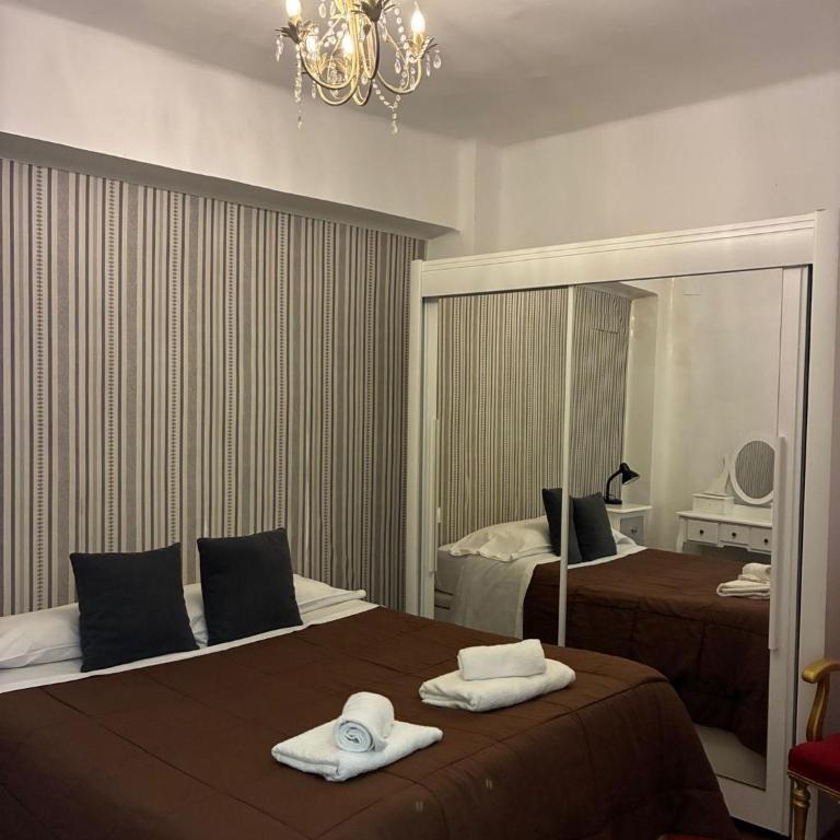 La buena estrella del Albaicin - Three-Bedroom Townhouse - 8