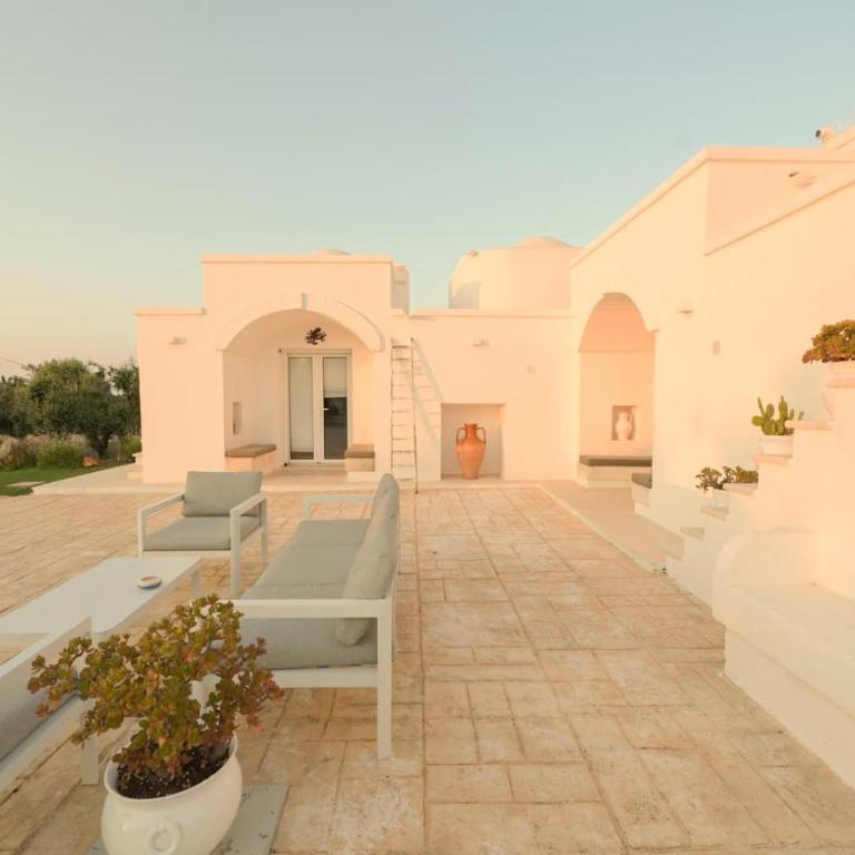 Villa Saracena - Three-Bedroom Villa - 25
