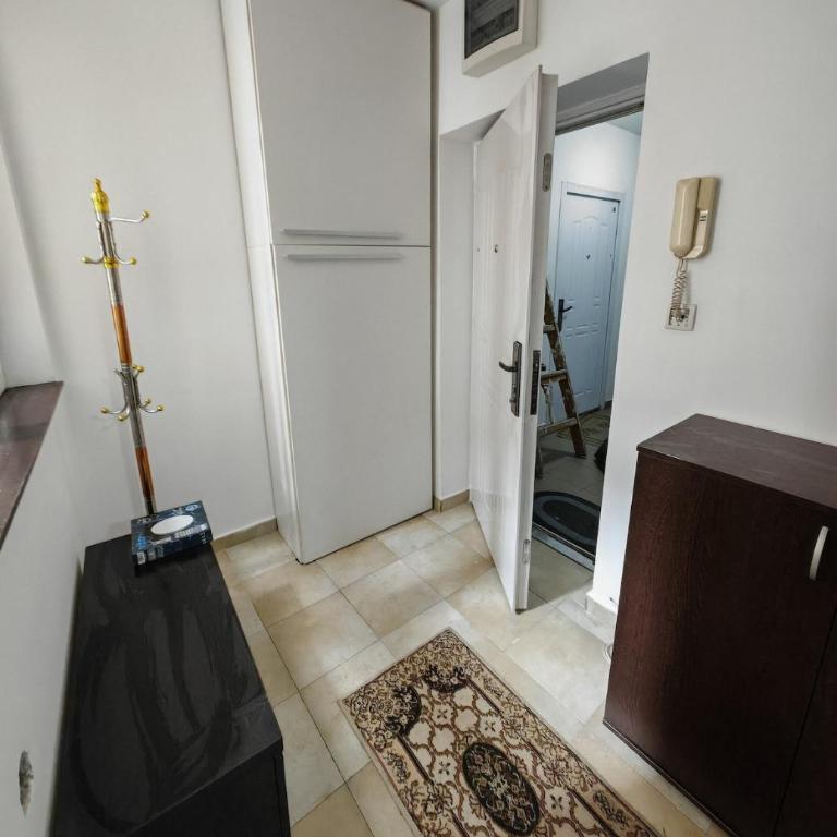 NikolinA - One-Bedroom Apartment - 2