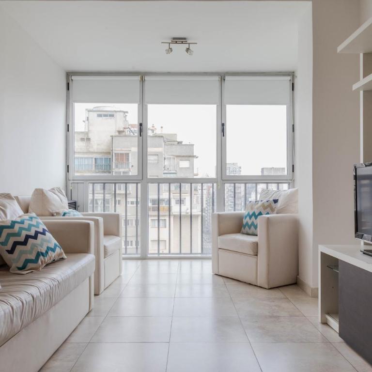 Renovated and spacious with excellent view by BT Homes - Apartamento de 2 dormitorios con vistas a la ciudad - 1