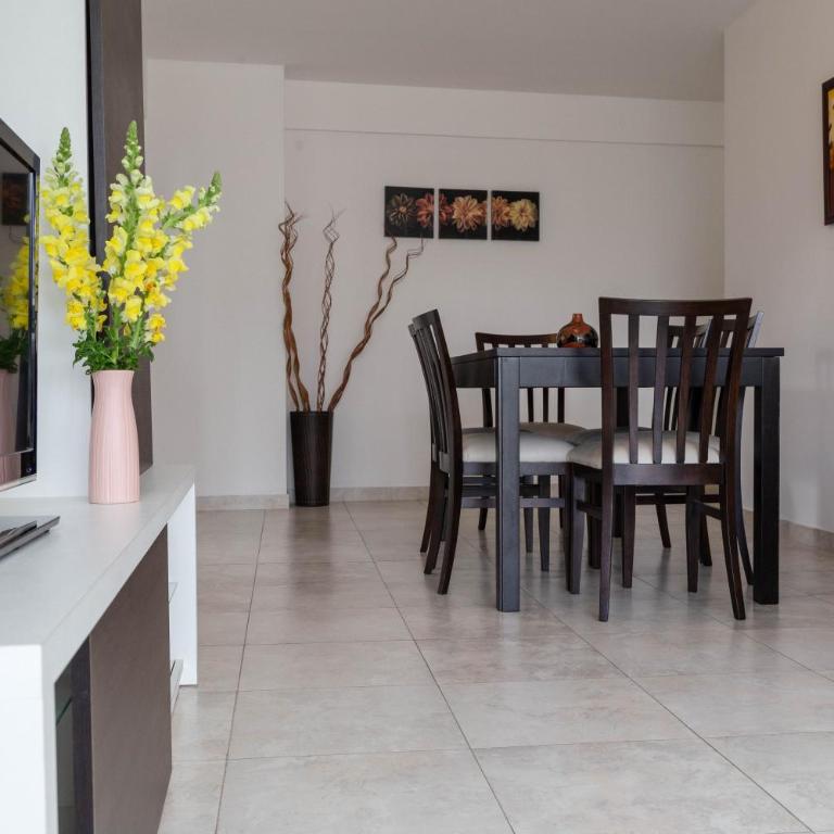 Renovated and spacious with excellent view by BT Homes - Apartamento de 2 dormitorios con vistas a la ciudad - 23