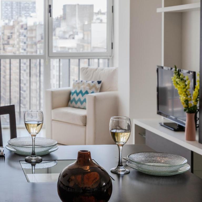 Renovated and spacious with excellent view by BT Homes - Apartamento de 2 dormitorios con vistas a la ciudad - 35