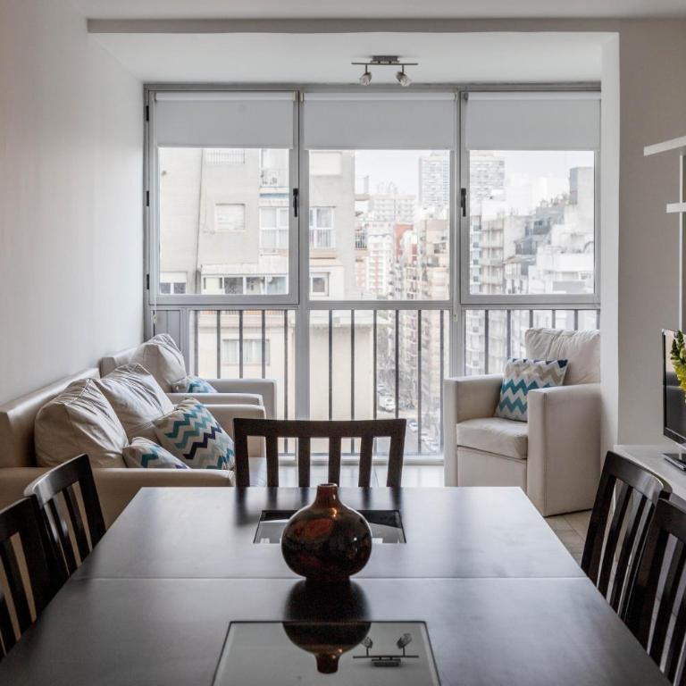 Renovated and spacious with excellent view by BT Homes - Apartamento de 2 dormitorios con vistas a la ciudad - 45