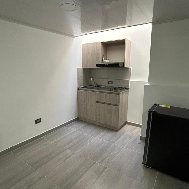 Yellow House - Habitación con cama grande - 4