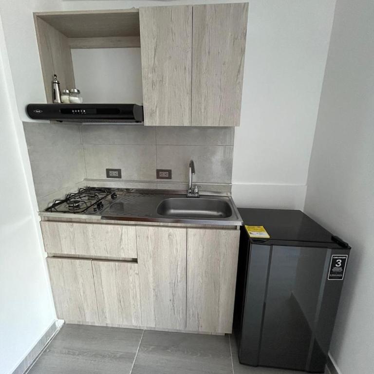 Yellow House - Habitación Deluxe con cama extragrande - 4