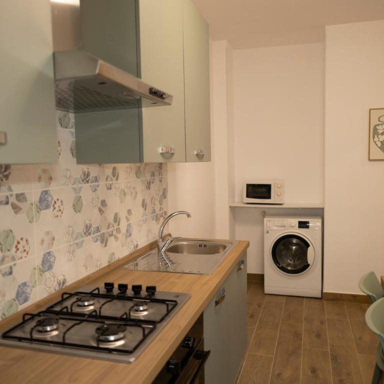 Hello Claudia Guest House Roma Centro - Camera Matrimoniale con Bagno Privato - 26
