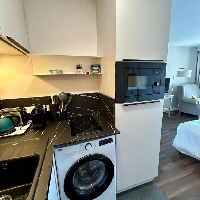 Sea & Golf, Pool and Zen Apartment in Chiberta - One-Bedroom Apartment - 10