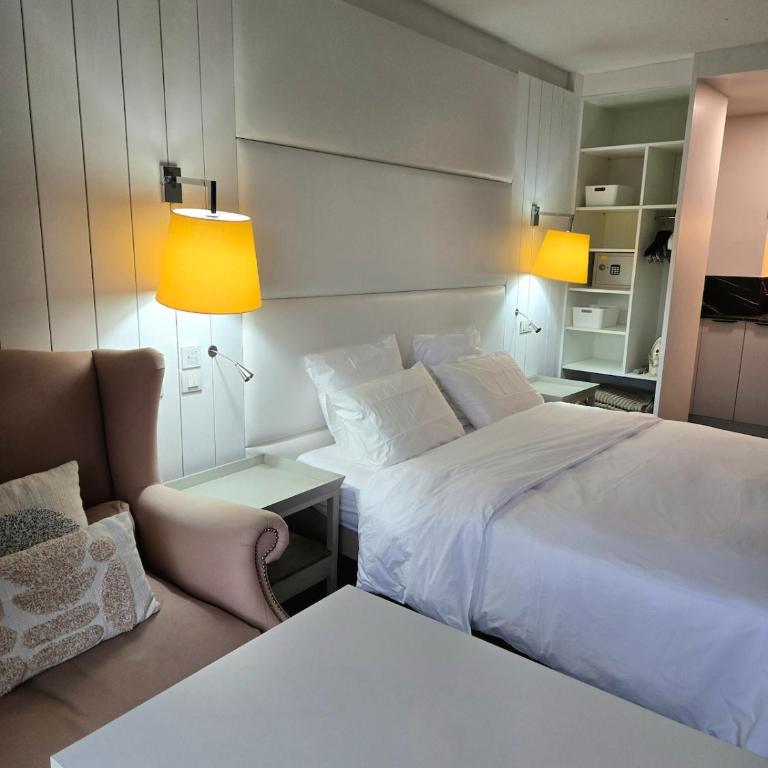 Sea & Golf, Pool and Zen Apartment in Chiberta - One-Bedroom Apartment - 15