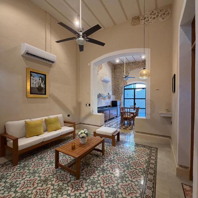 Residencia en Mérida Centro - Three-Bedroom House - 1