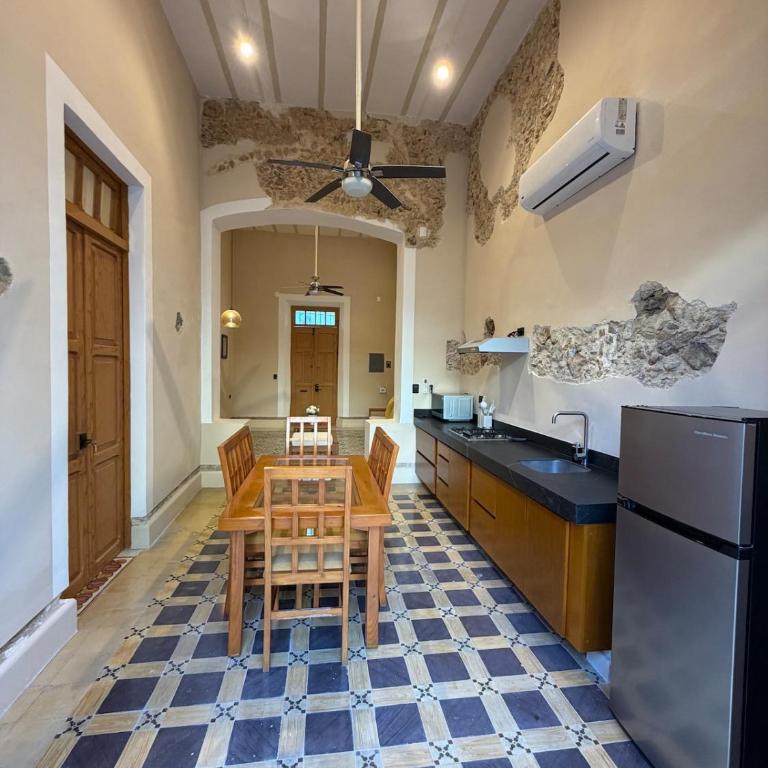 Residencia en Mérida Centro - Three-Bedroom House - 5