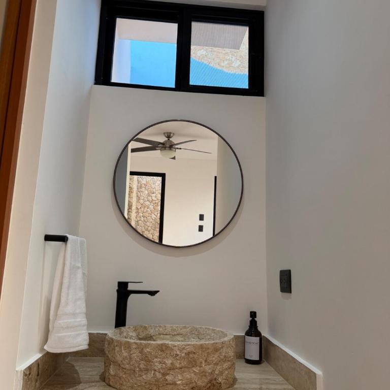 Residencia en Mérida Centro - Three-Bedroom House - 31