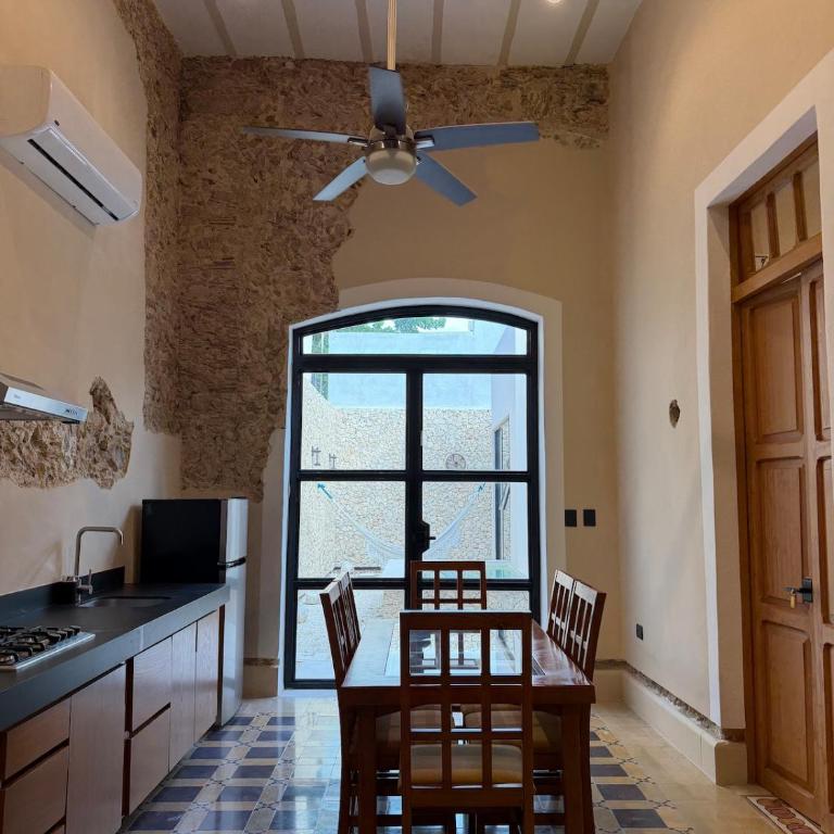 Residencia en Mérida Centro - Three-Bedroom House - 36