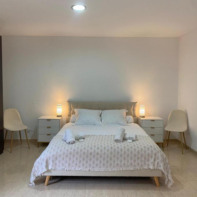 Villa Aurore, 12 persons, Large salt-water pool, Air conditioning - Villa - 4