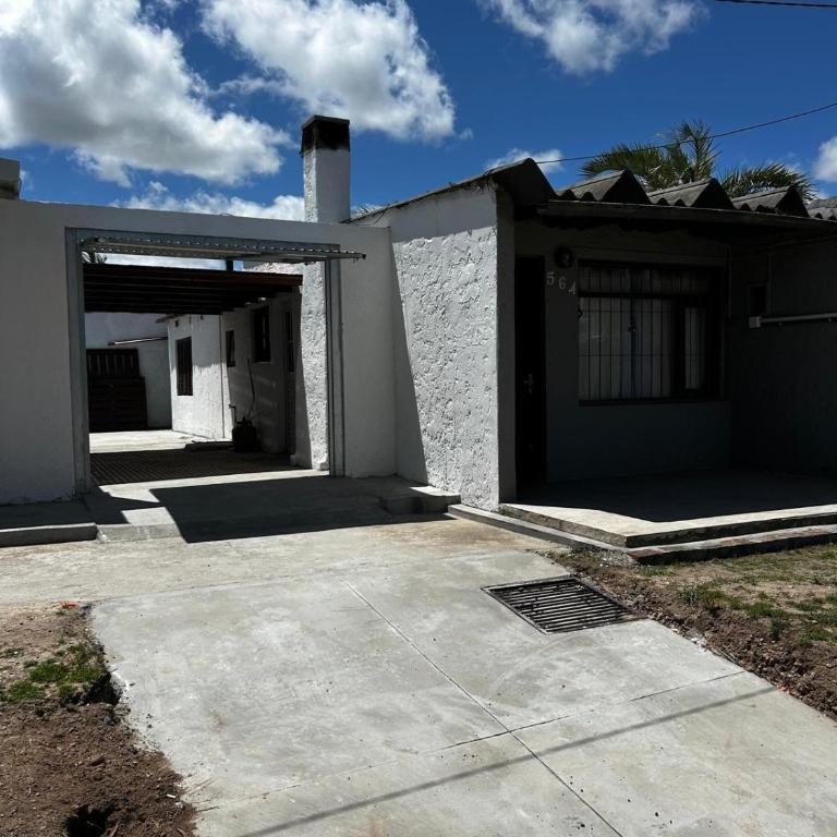 Chuy Aparts 1 - Two-Bedroom House - 2