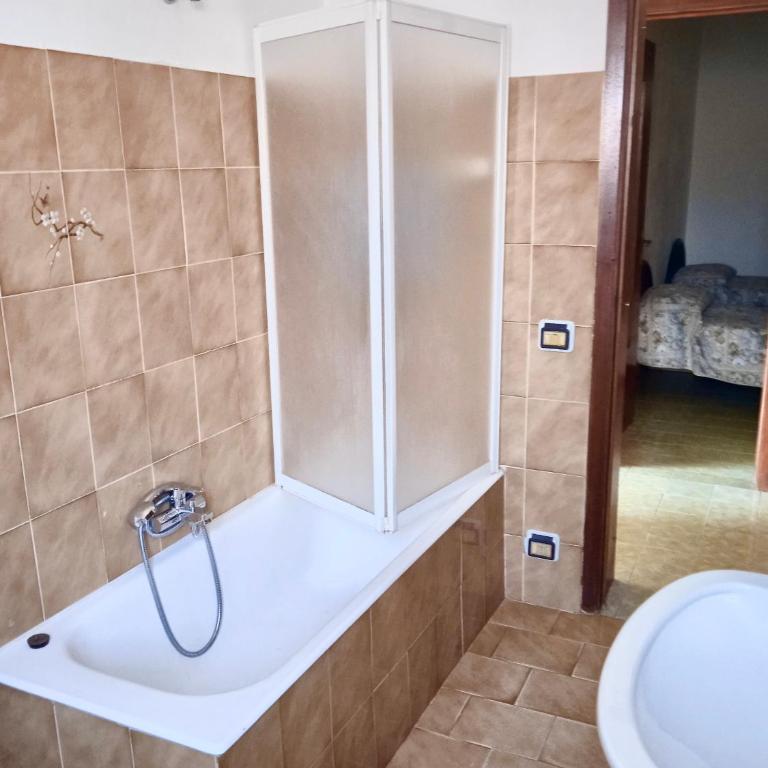 Holiday Home Il Pontile in Marina di Massa, apartments with private outdoor area, just 400 meters from the sea - Appartamento con 3 Camere da Letto - 14