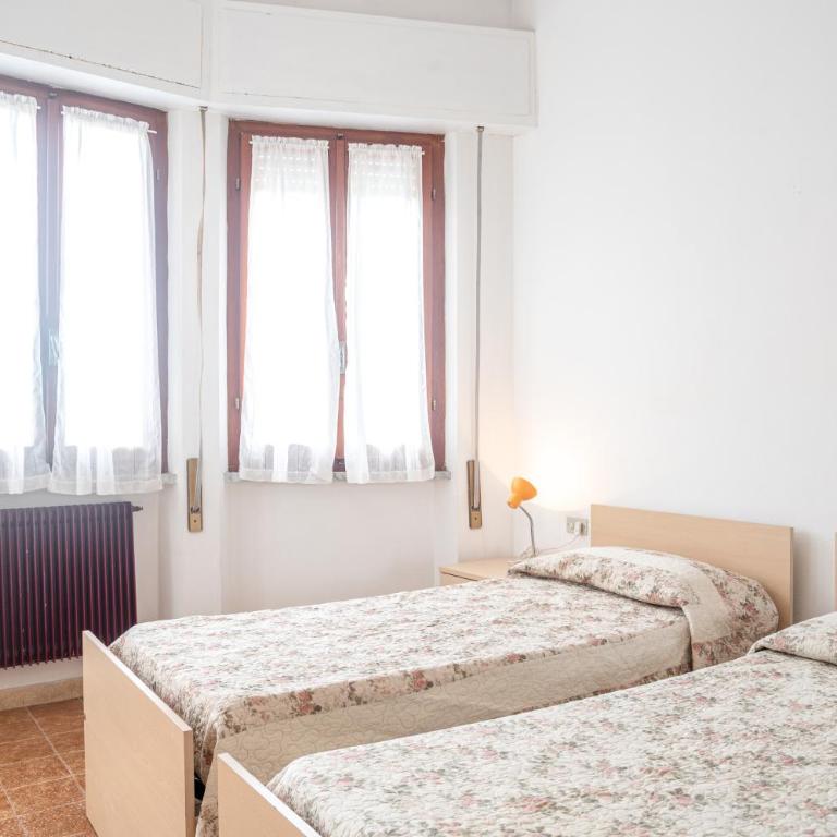 Holiday Home Il Pontile in Marina di Massa, apartments with private outdoor area, just 400 meters from the sea - Appartamento con 3 Camere da Letto - 16