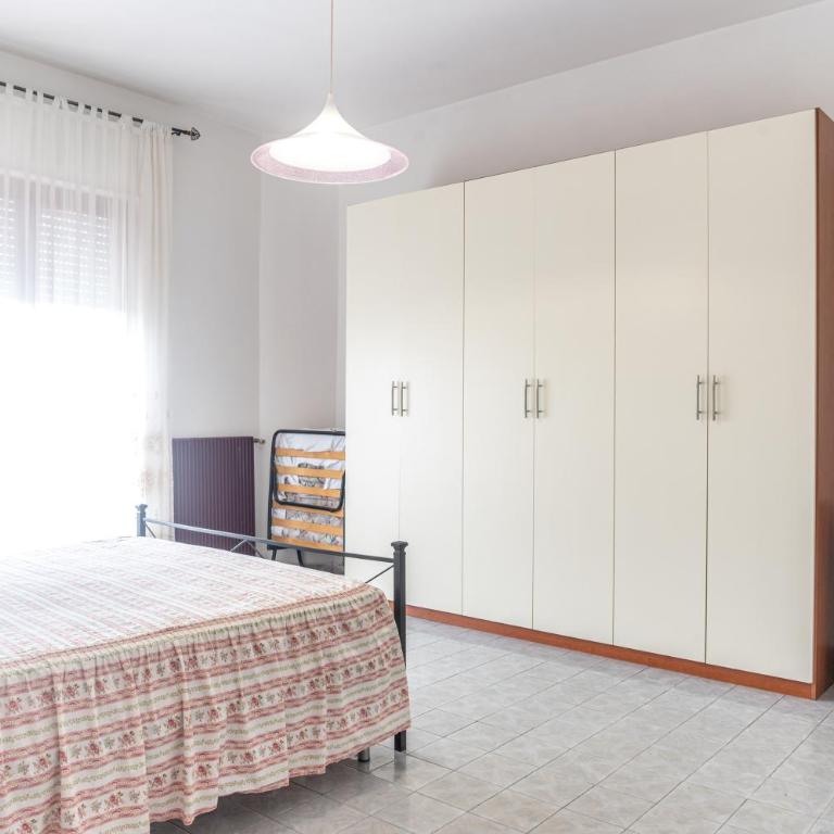 Holiday Home Il Pontile in Marina di Massa, apartments with private outdoor area, just 400 meters from the sea - Appartamento con 3 Camere da Letto - 9