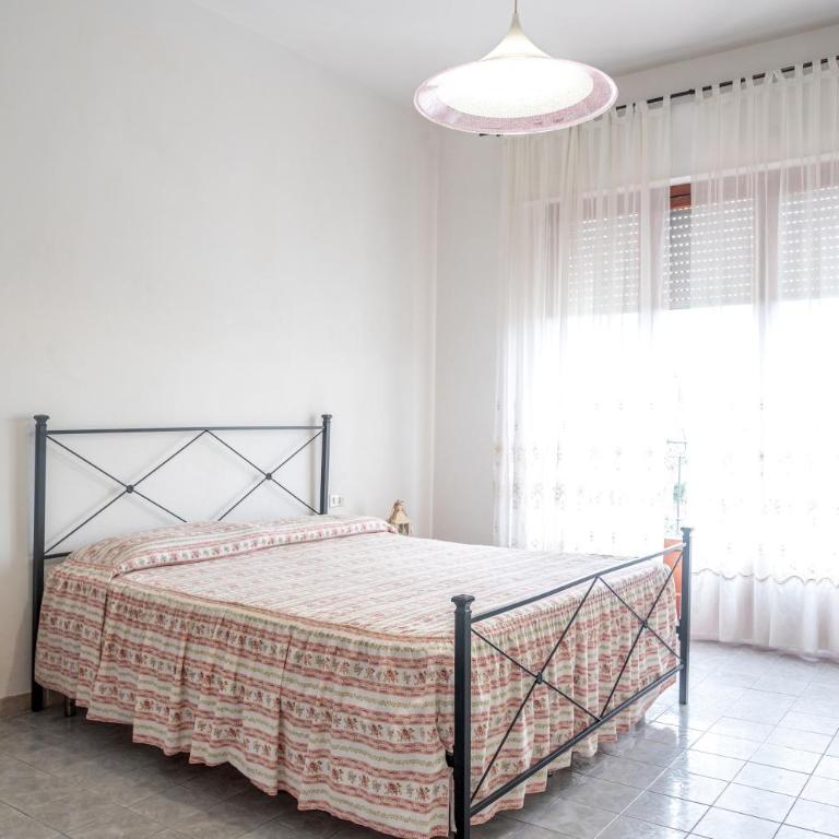 Holiday Home Il Pontile in Marina di Massa, apartments with private outdoor area, just 400 meters from the sea - Appartamento con 3 Camere da Letto - 11