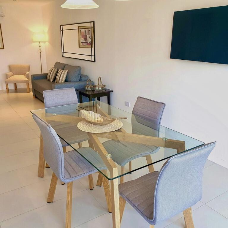 Departamento Moderno Céntrico Vista Al Mar Con Cochera - Two-Bedroom Apartment - 9
