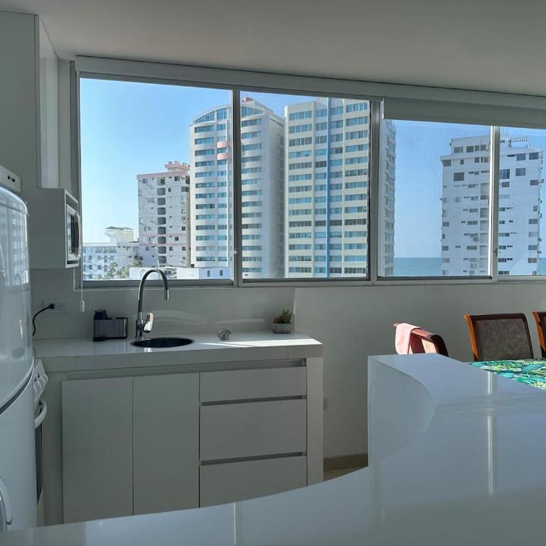 Sky's room Salinas San Lorenzo The Panoramic - Two-Bedroom Apartment - 6