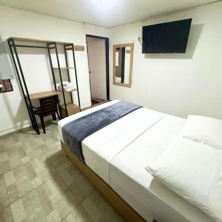 Hotel Estadio 80 - Habitación Doble Deluxe - 2 camas dobles - 1