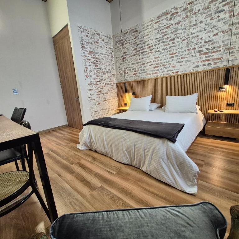 Casa 121, calle 121 no 7-18 - Habitación Superior - 1 cama grande - 1