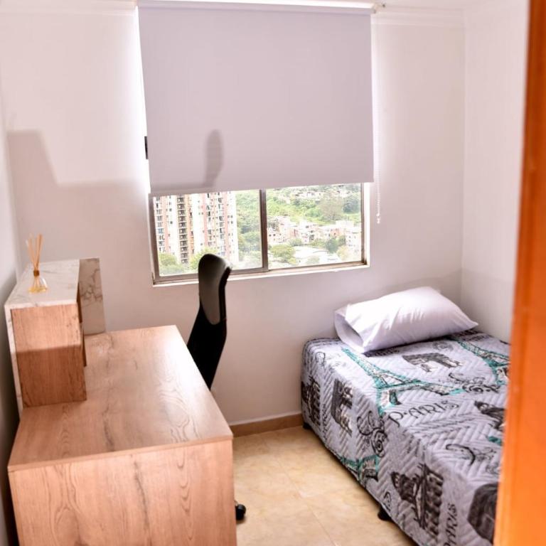 Your Mountain View Retreat in Medellín - Three-Bedroom Apartment - 5