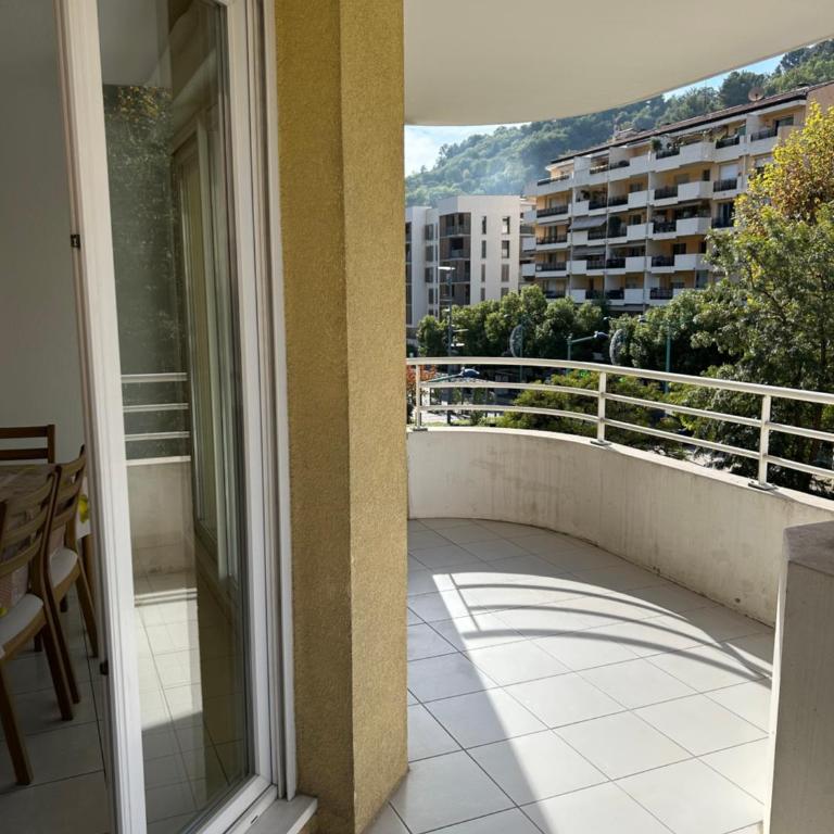 MENTON # MONACO - 3 Rooms - 6 Guests - renovated and fully equipped - Appartamento con 2 Camere da Letto - 12