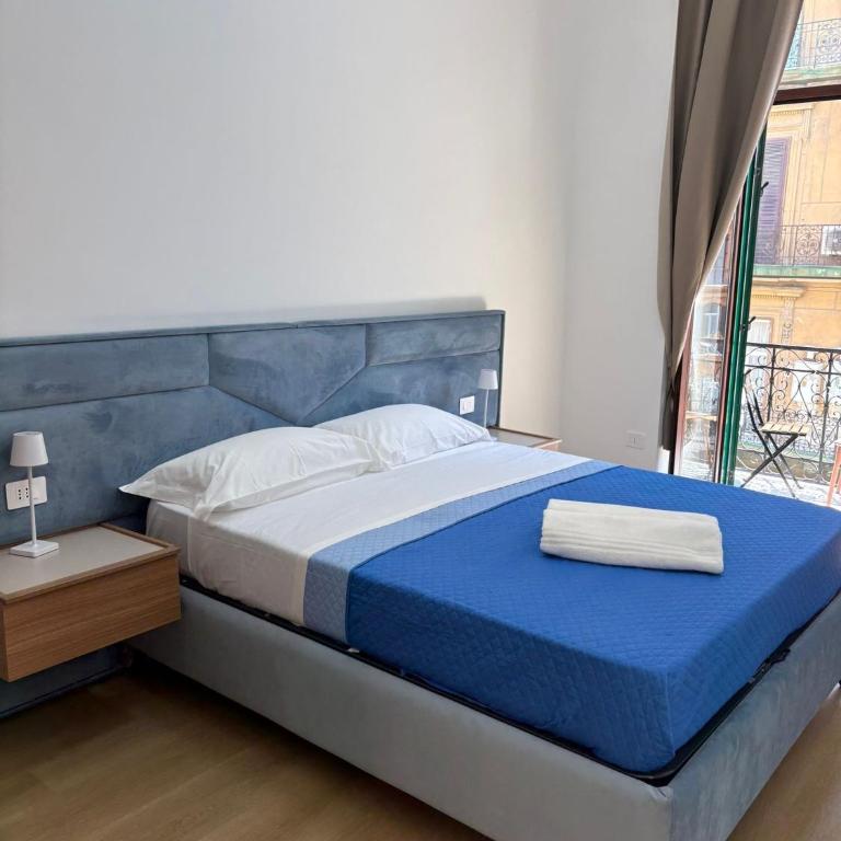 Le 2 sorelle Luxury Rooms - Camera Tripla con Vista Città - 11