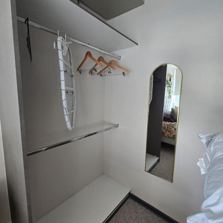 Cálido-céntrico- climatización AC-parking-piscina - Apartment - 12