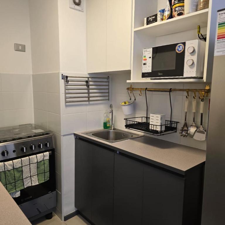 Cálido-céntrico- climatización AC-parking-piscina - Apartment - 8