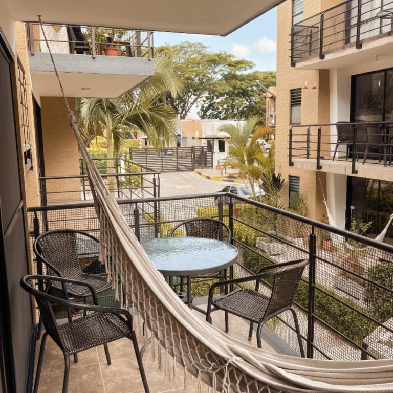 Apartamento Privado Vacacional a 5m del Aeropuerto, 20 minutos del Parque del Cafe y Centro de Armenia con 4 Piscinas, 3 Jacuzzi, Sauna By Molca Xperiences 2H - Apartamento - 9