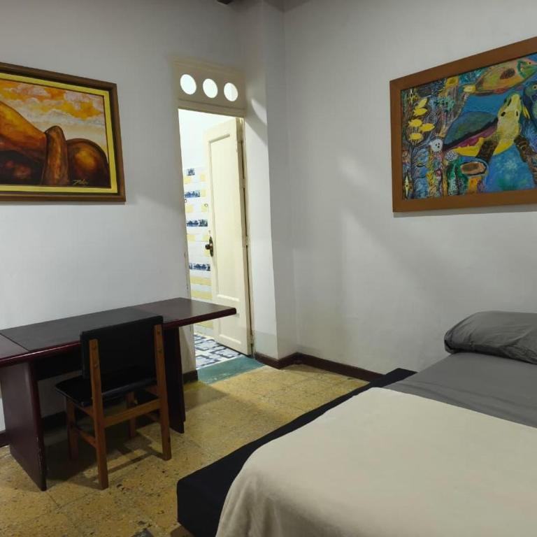 Casa Prado Centro - Habitación Doble con baño privado - 2