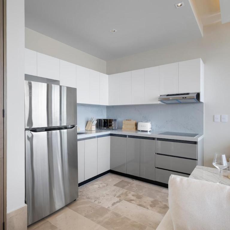 Oceanfront Luxury 2BR apartment in Puerto Morelos - Two-Bedroom Apartment - 35