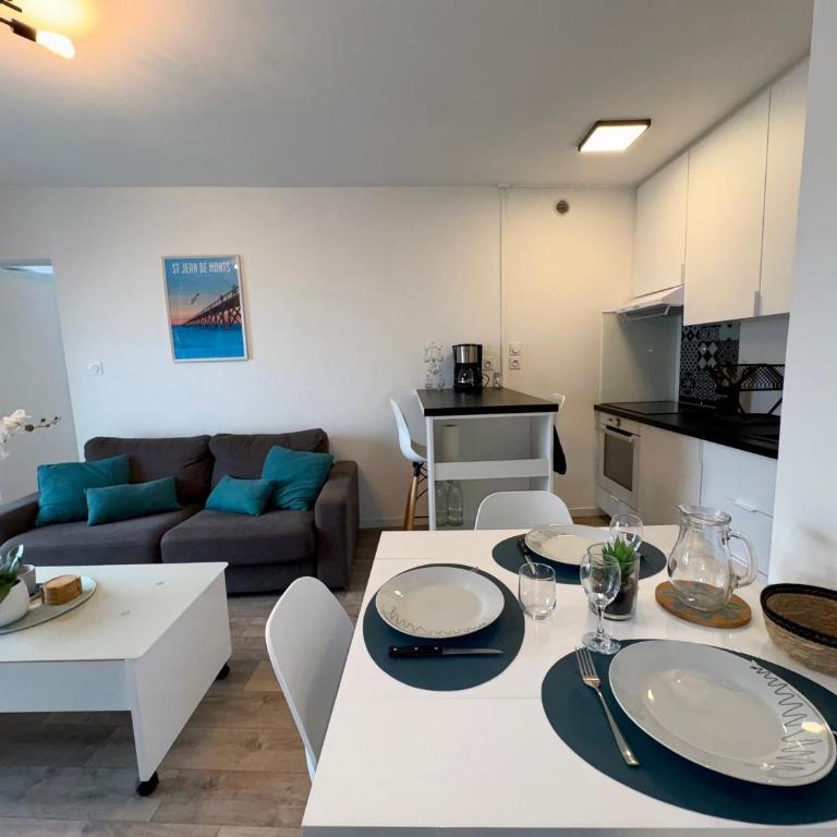 Appartement cosy à 50m de la plage à St Hilaire de Riez - FR-1-323-561 - Apartment - 26