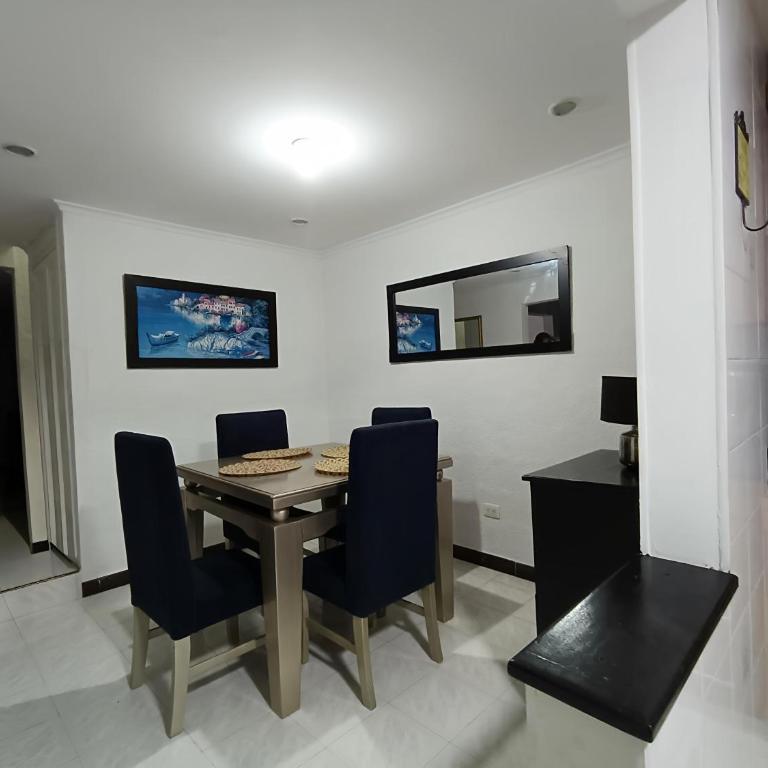 hogar Familar en Pereira, Cerca a Expofuturo, Estadio, Villa Olímpica - Three-Bedroom House - 21