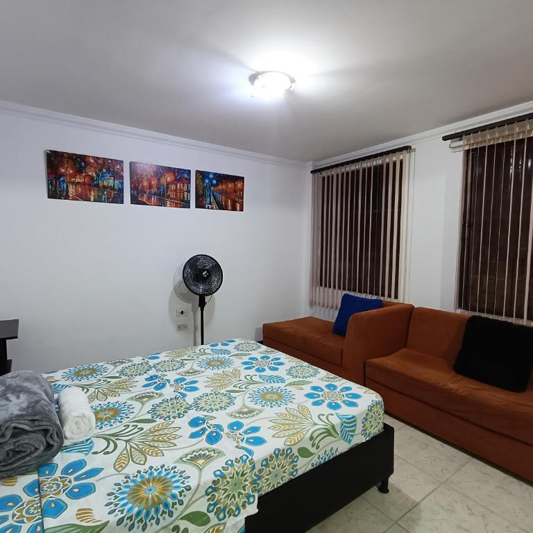 hogar Familar en Pereira, Cerca a Expofuturo, Estadio, Villa Olímpica - Three-Bedroom House - 16