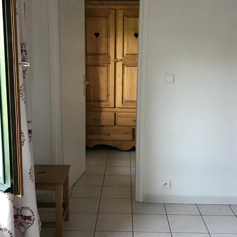 Appartement Chalet 2 Chambres - 6 Pers, Wifi, Parking - FR-1-836-27 - Apartamento - 7