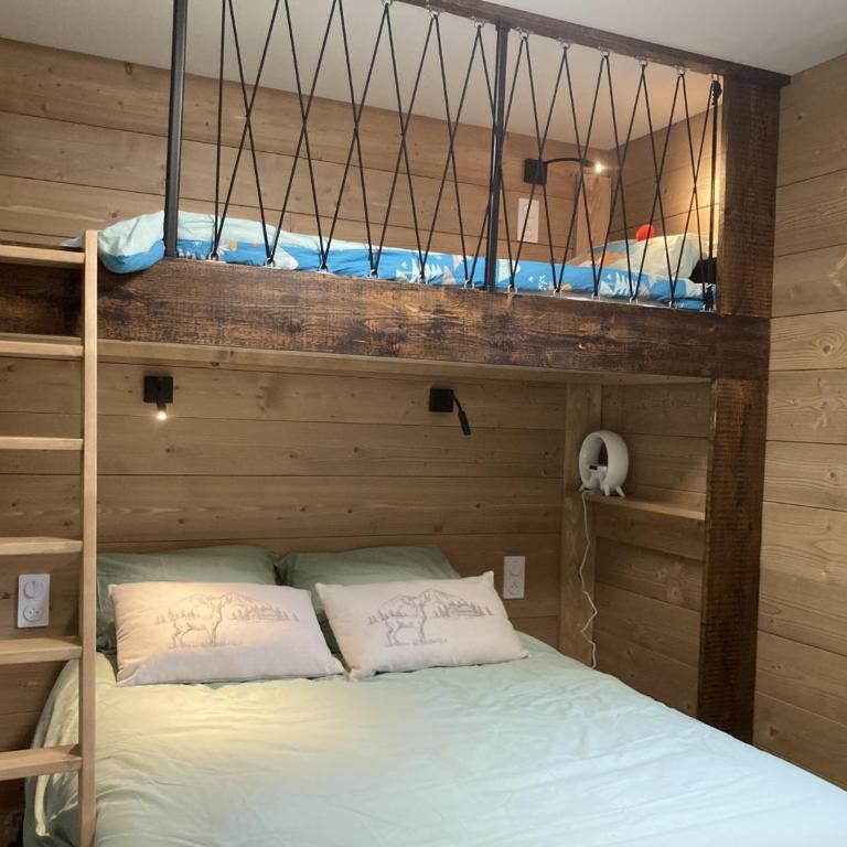 3 pièces rénovées - 2 chambres jusqu’à 5 pers. avec terrasse sud et garage - 500m centre - FR-1-836-29 - Appartement - 4