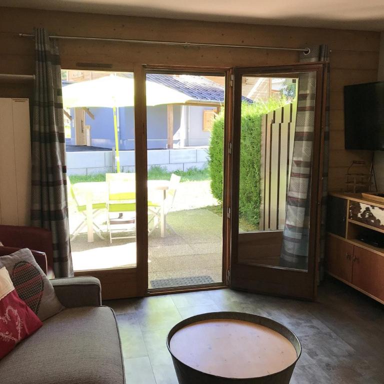 3 pièces rénovées - 2 chambres jusqu’à 5 pers. avec terrasse sud et garage - 500m centre - FR-1-836-29 - Appartement - 10