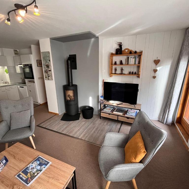 Duplex spacieux et lumineux près des pistes avec balcon et cheminée - FR-1-688-101 - Appartement - 1