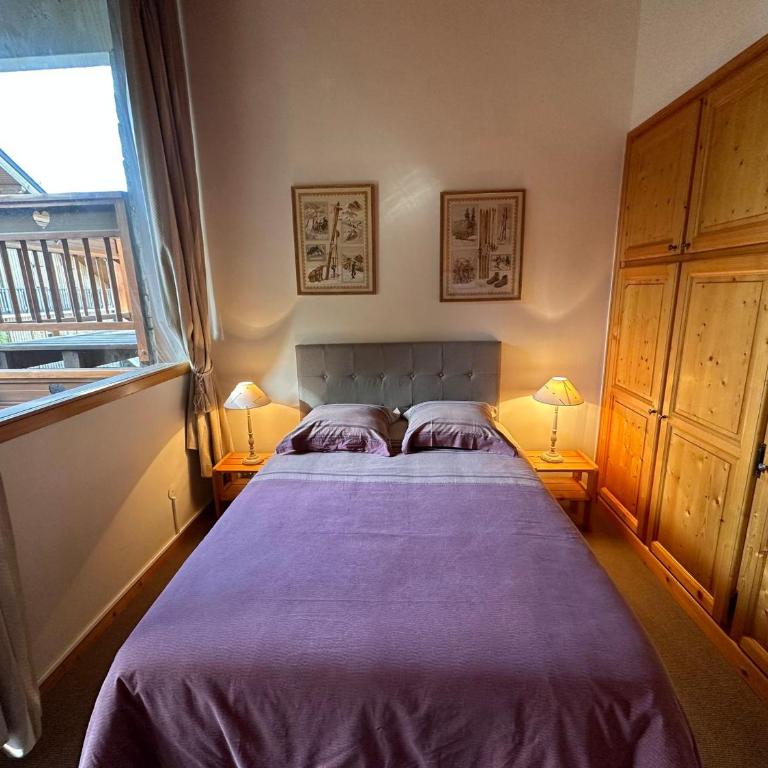Duplex spacieux et lumineux près des pistes avec balcon et cheminée - FR-1-688-101 - Appartement - 9