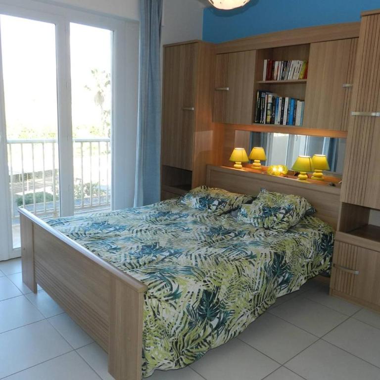 Appartement 2 pièces avec vue mer et parking, Le Lavandou - FR-1-251-887 - Appartement - 5
