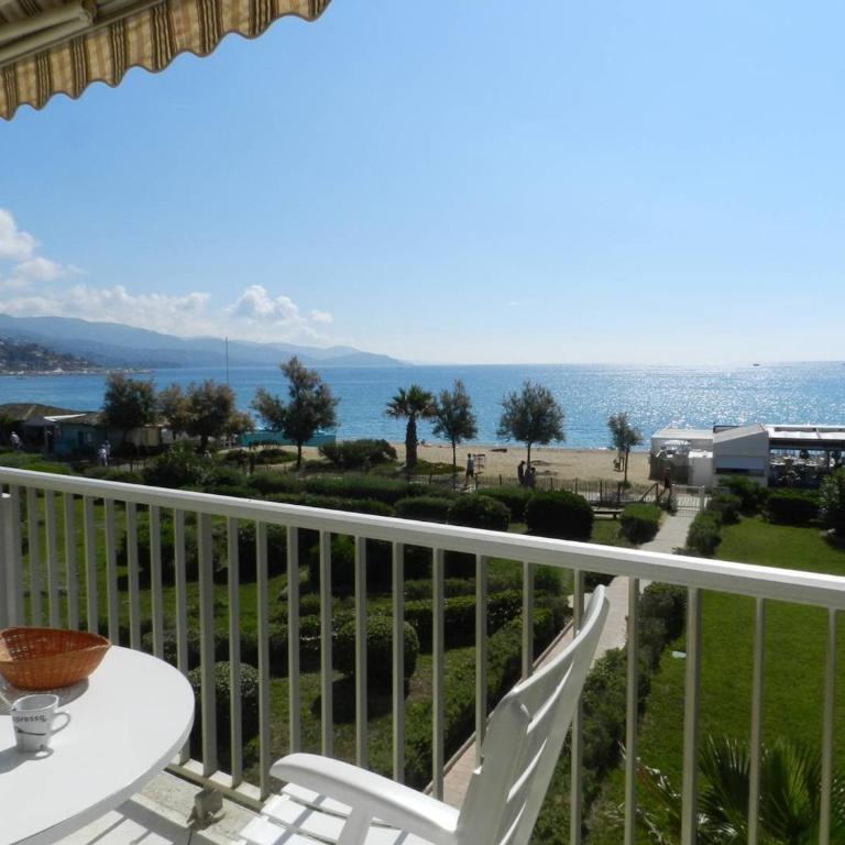 Appartement 2 pièces avec vue mer et parking, Le Lavandou - FR-1-251-887 - Appartement - 7