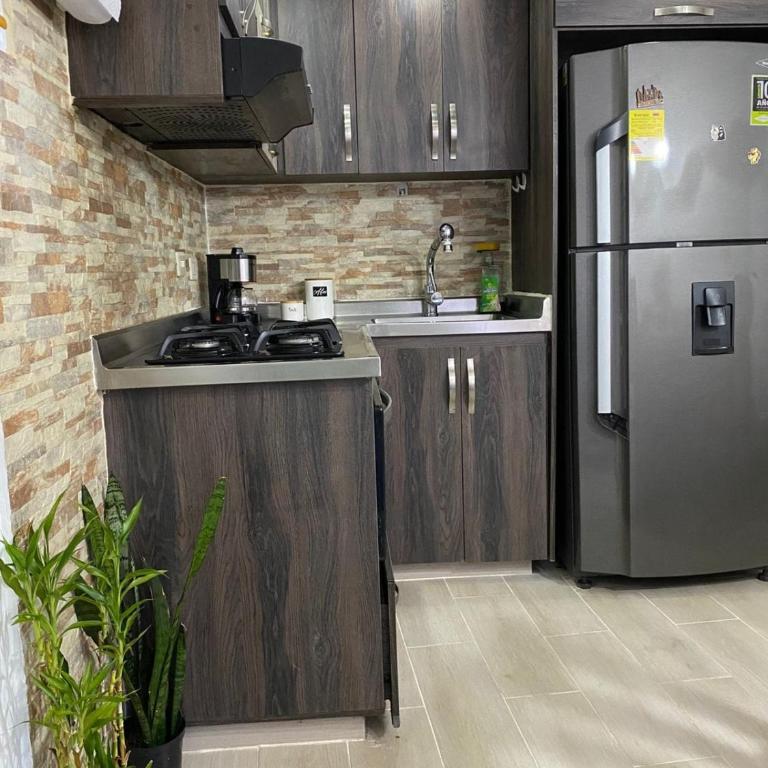 Small and cozy, easy access to explore - Apartamento de 2 dormitorios - 1