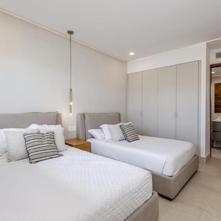 4-bed beachfront Lux Apartment - Apartamento - 68