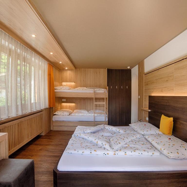 Pension Brugghof - Camera Familiare con Balcone - 1