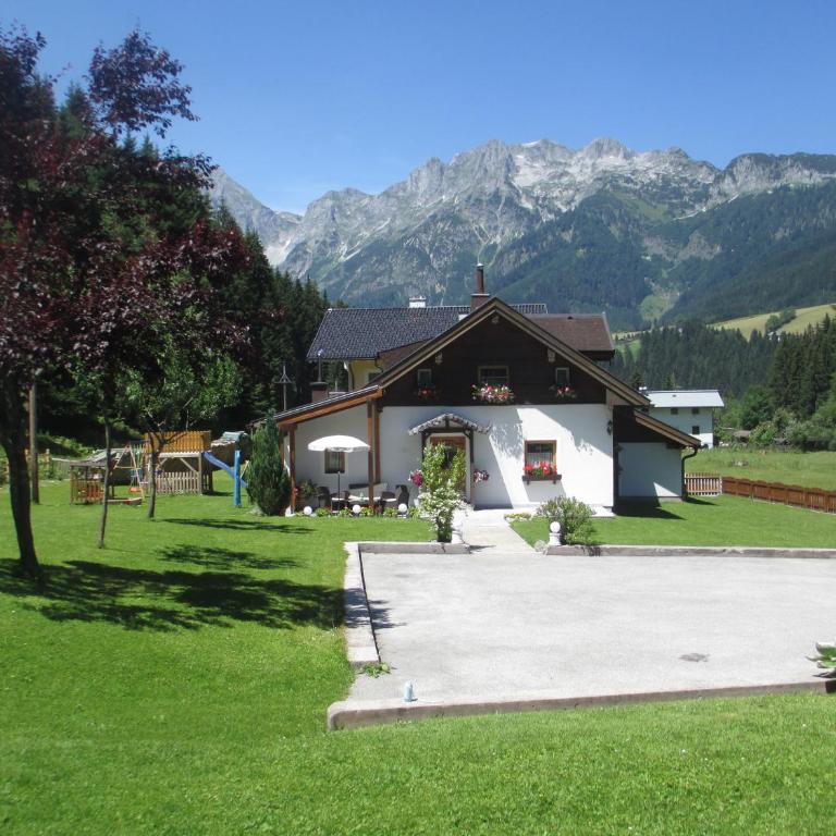 Ferienhaus Schwarzenbacher - Vacation Home - 1