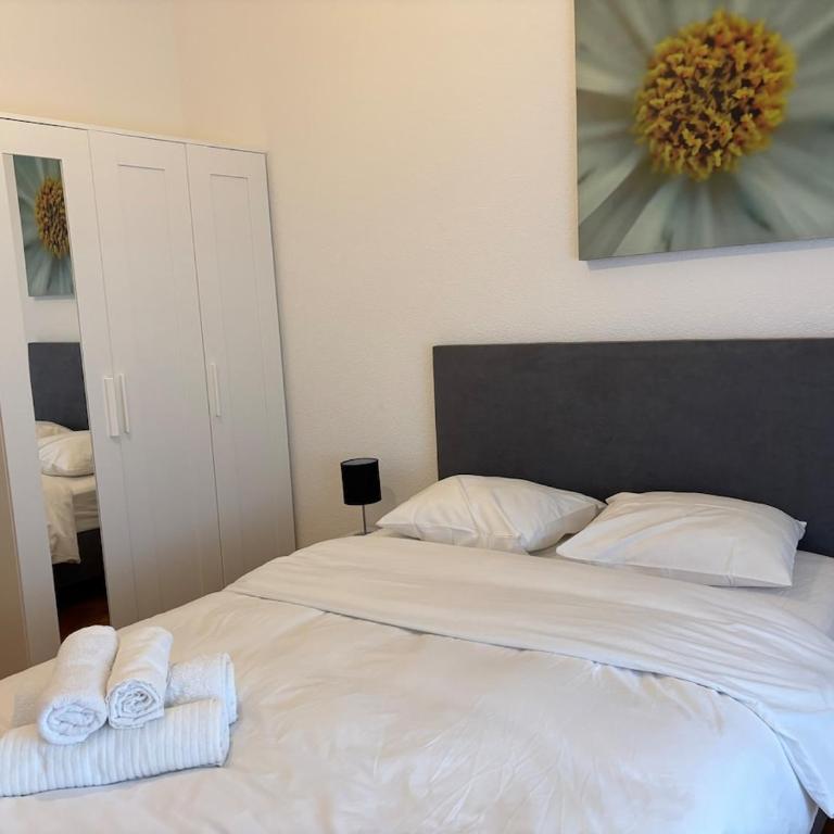 2 bedrooms accommodation 10 min from the train station - Apartment mit 1 Schlafzimmer - 2